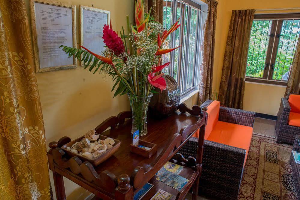 Georgina'S Cottage Beau Vallon  Buitenkant foto