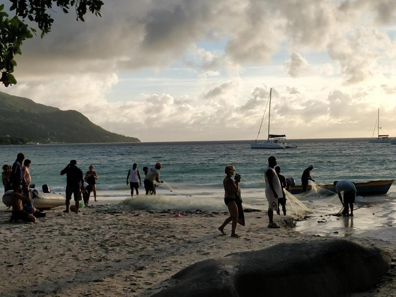 Georgina'S Cottage Beau Vallon  Buitenkant foto